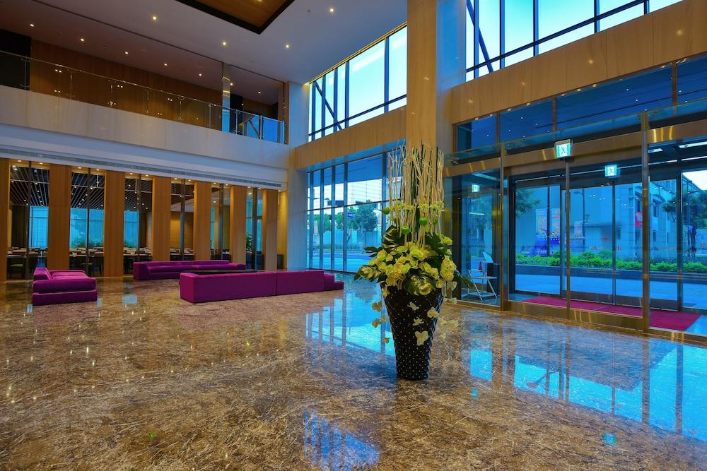 Grand Royal Hotel - Lobby