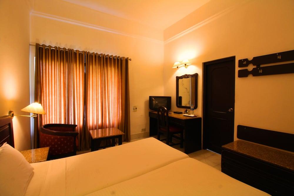 Hotel Sopanam Heritage - Room