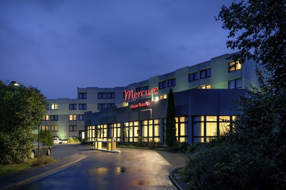 Mercure Hotel Frankfurt Airport - Hotel Front - Evening/Night
