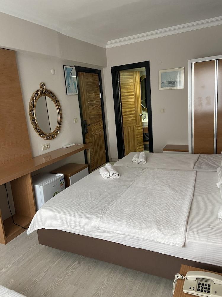 Serenity Suit Hotel - Room