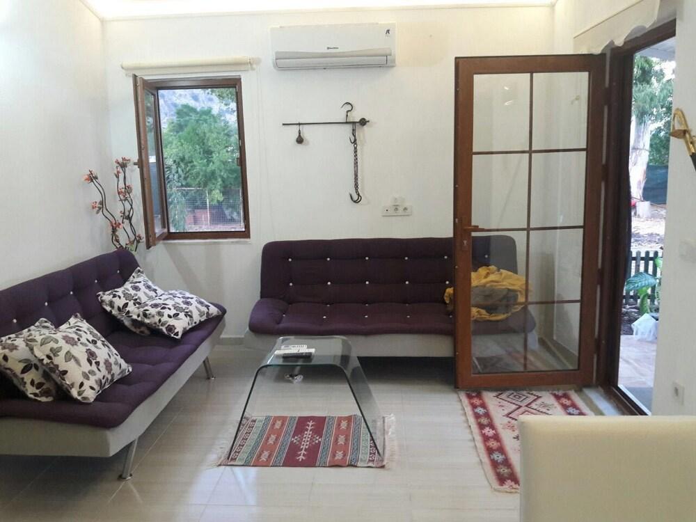 Villa Yalili - Living Room