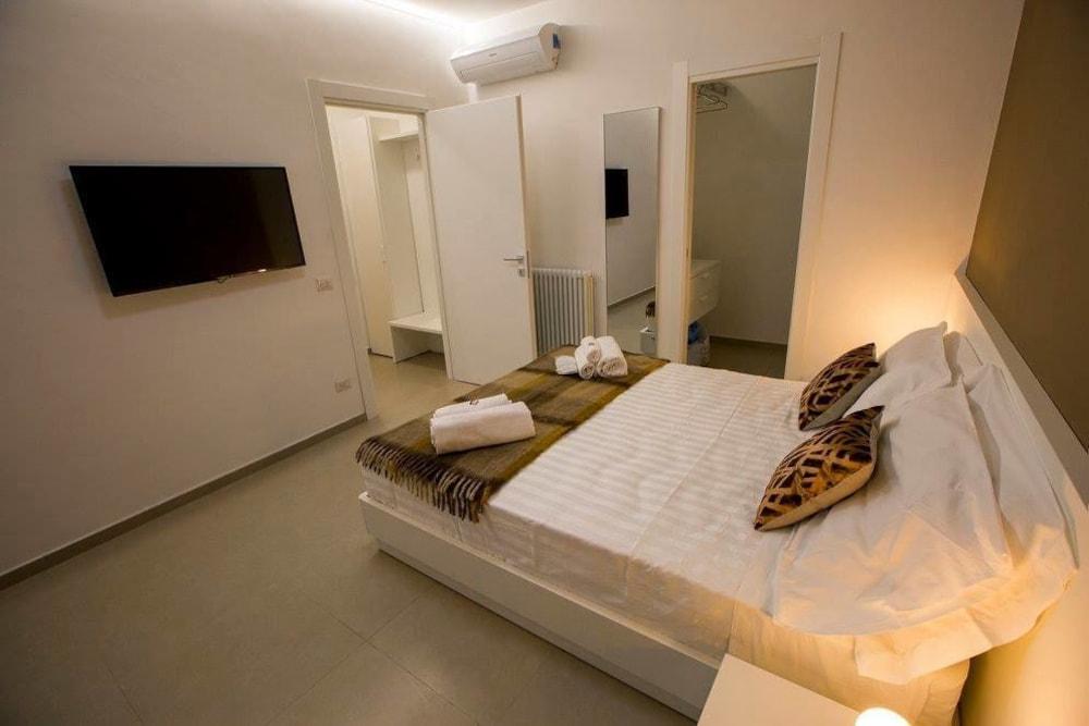 Casa Malupa Luxury Apartments - Guestroom