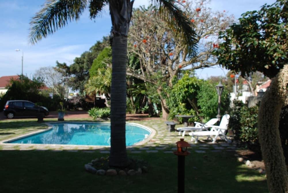 King George's Guest House - Pool