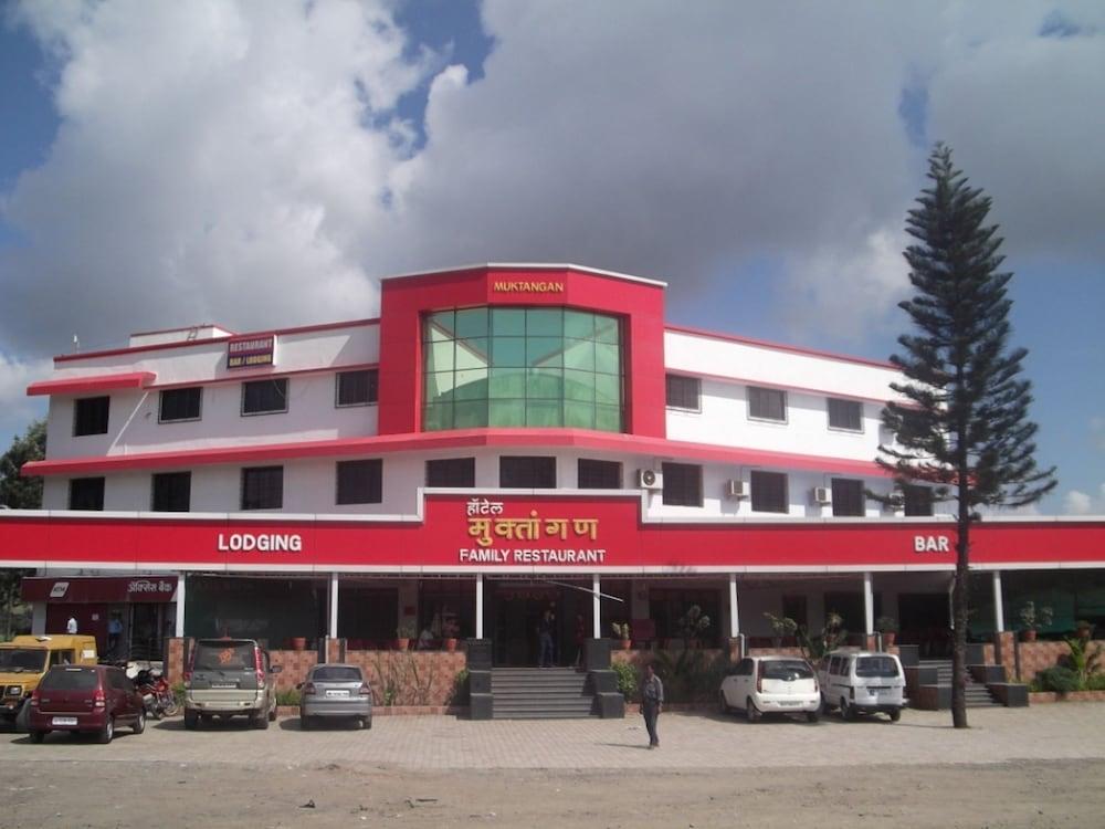 Hotel Muktangan - Featured Image