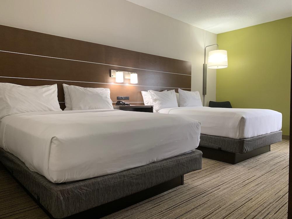 Holiday Inn Express Hillsborough, an IHG Hotel - Room