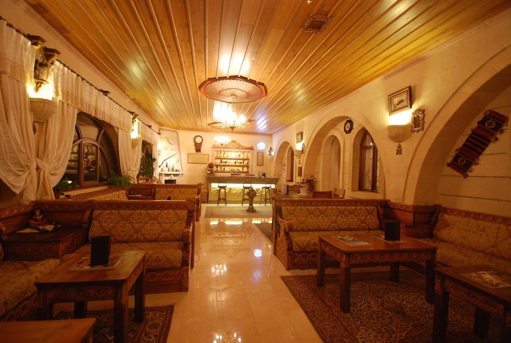 Hotel Kral - Special Class - Lobby Sitting Area