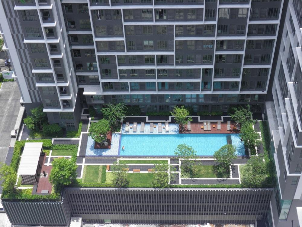The SkyLoft Bangkok - Outdoor Pool
