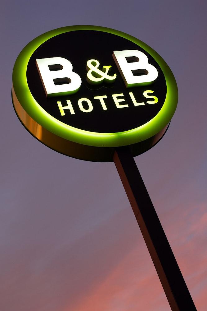 B&B HOTEL LOUVECIENNES - Exterior detail