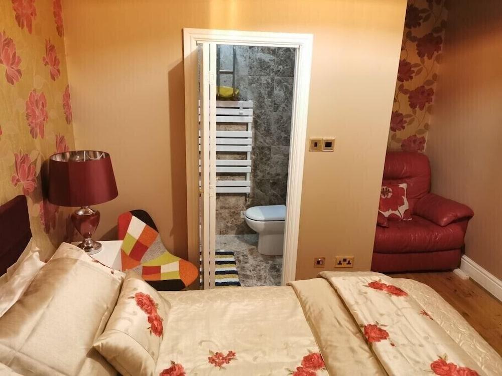 Dolweunydd Bed & Breakfast - Room