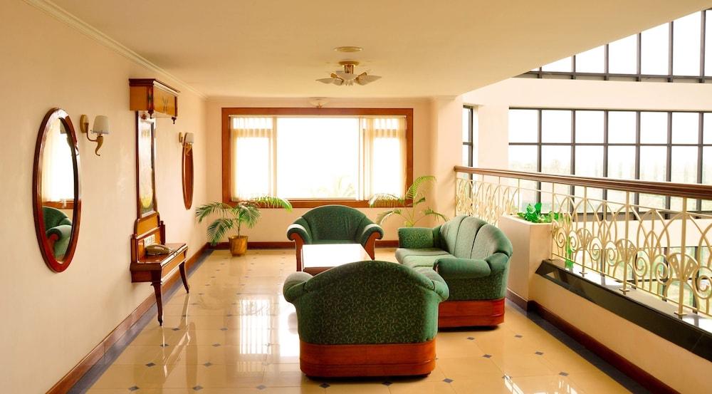 Hotel Kanoos Residency - Lobby Lounge