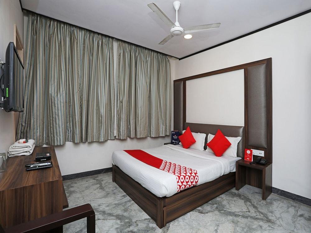 OYO 15966 Hotel Shivam - Featured Image