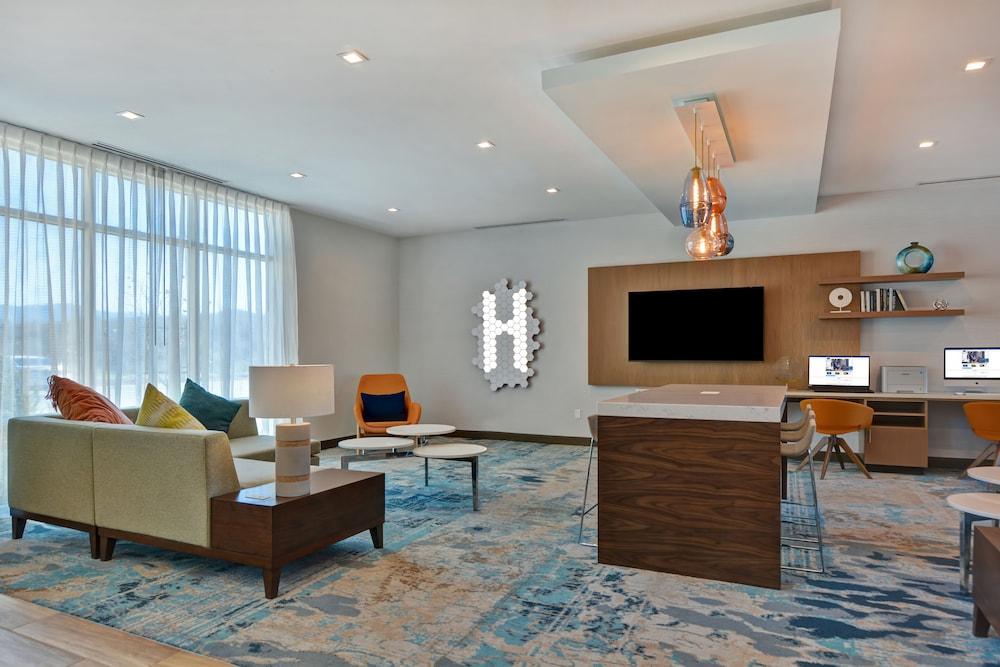 Homewood Suites by Hilton Chula Vista-Eastlake - Lobby Sitting Area