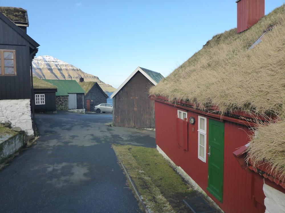 visitHOMES Elduvík - Exterior