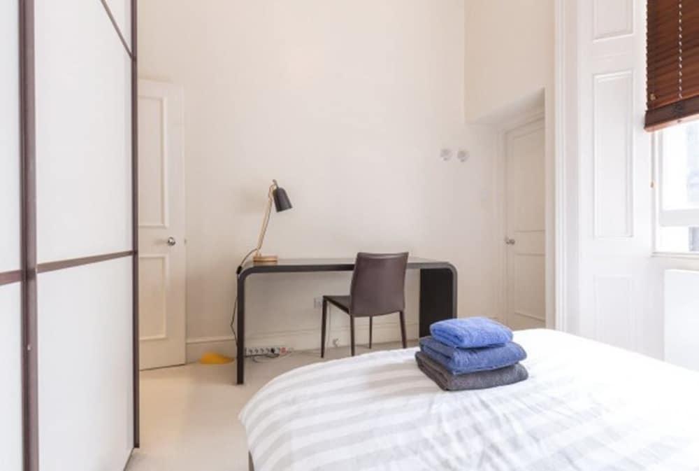 Eson2 - The Dawson Place in Notting Hill - Room