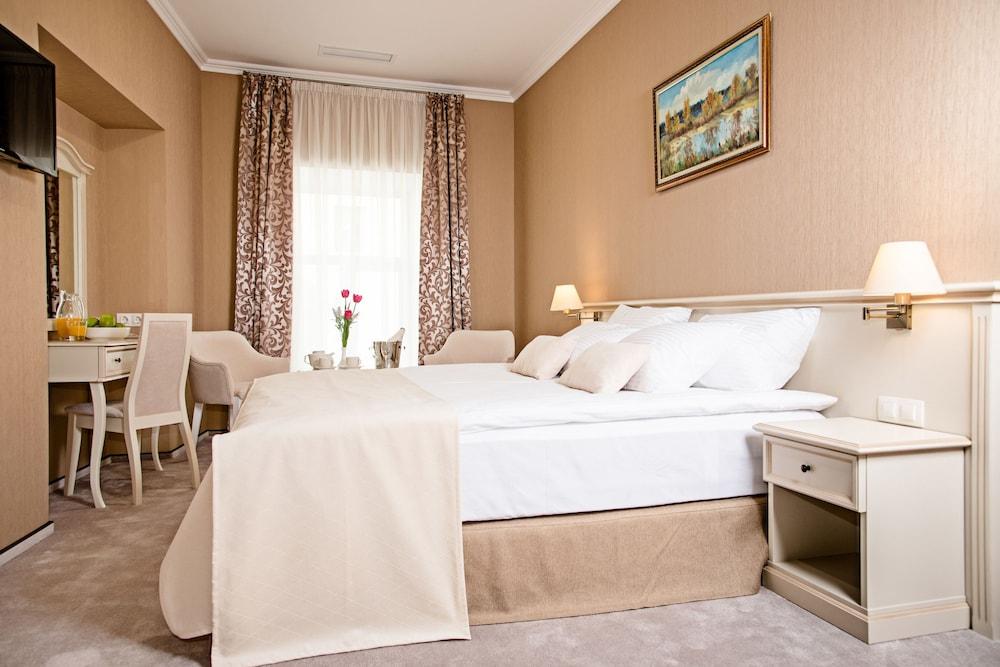 Pletnevskiy Inn Hotel - Featured Image