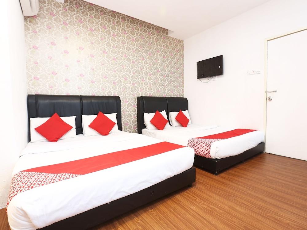 OYO 717 MR J Hotel Wakaf Che Yeh 2 - Featured Image