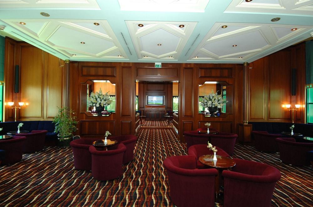 Royal Garden Hotel - Lobby