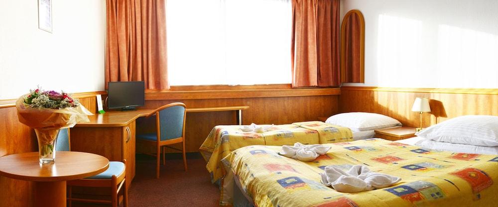 Hotel Olympik - Room