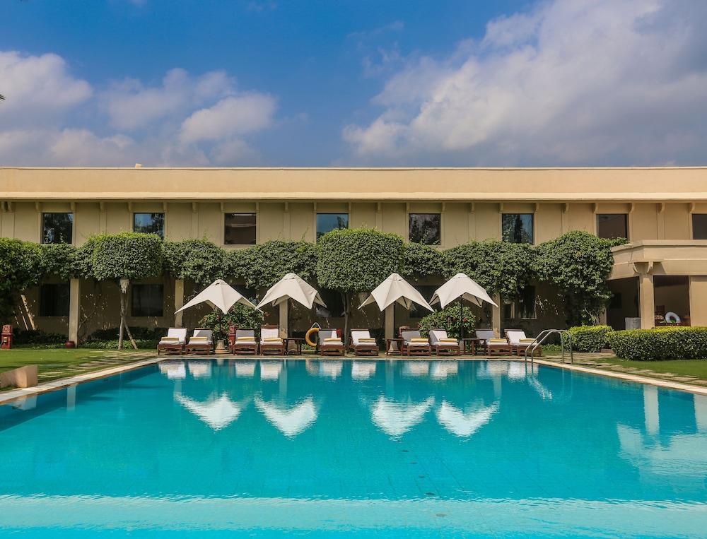 Trident, Agra - Outdoor Pool