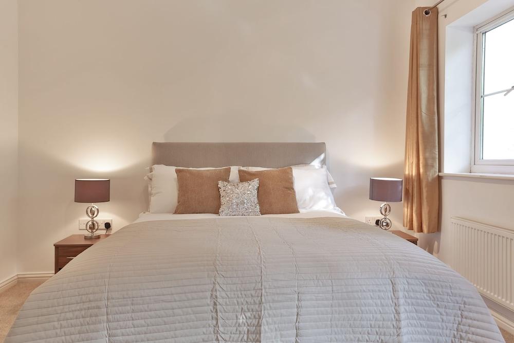 Austin David Apartments - Classic 2 Bed - Room