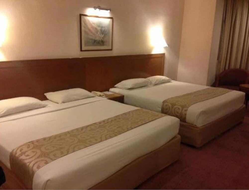 Empress Hotel Sepang - Room