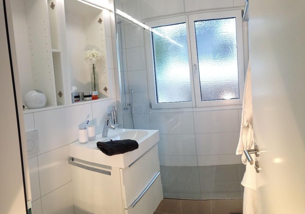 Apartment 12 Ginseng Davos Laret - Bathroom