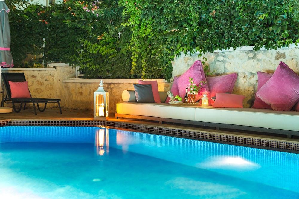 Kalkan Suites - Outdoor Pool