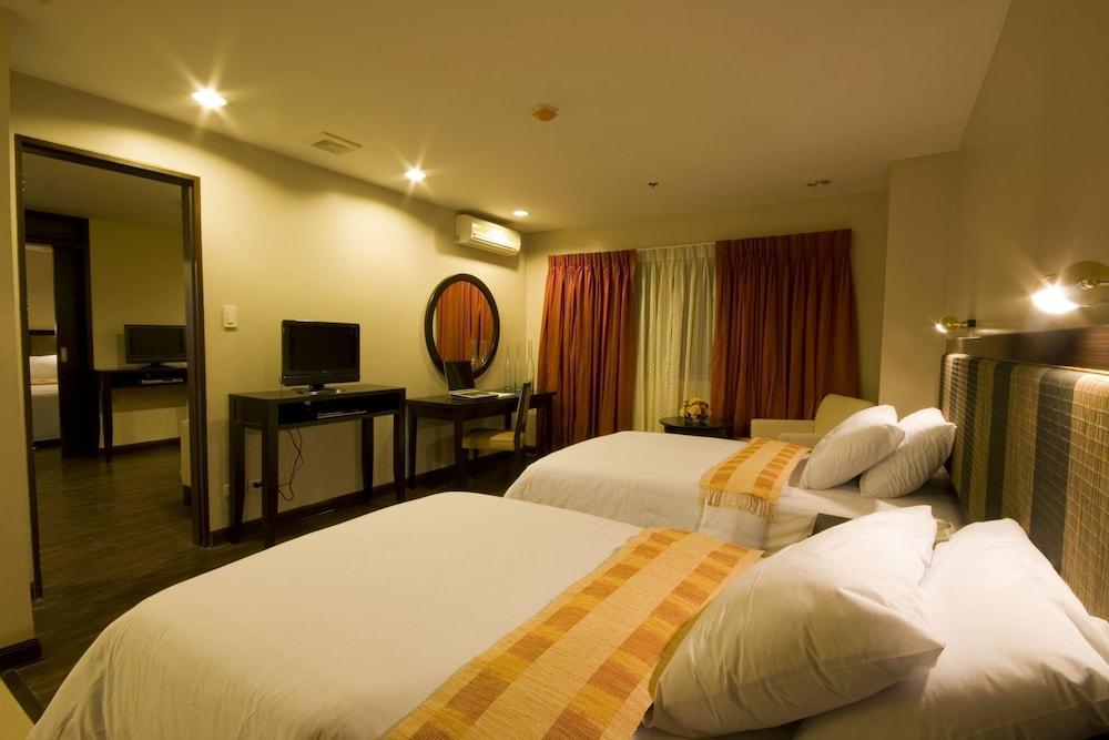 Baguio Burnham Suites - Room