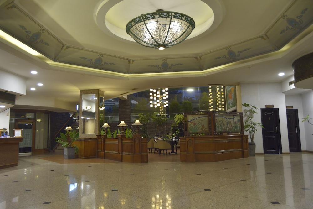 Kedaton Hotel - Lobby