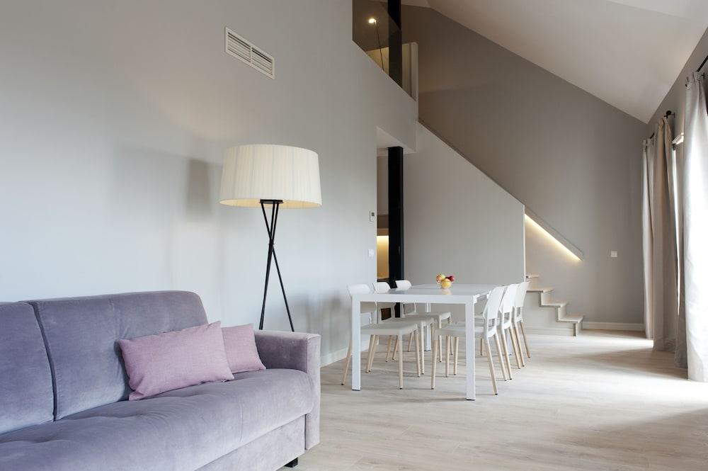 MH Apartments Central Madrid - Featured Image
