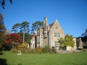 Cleeve House - Featured Image