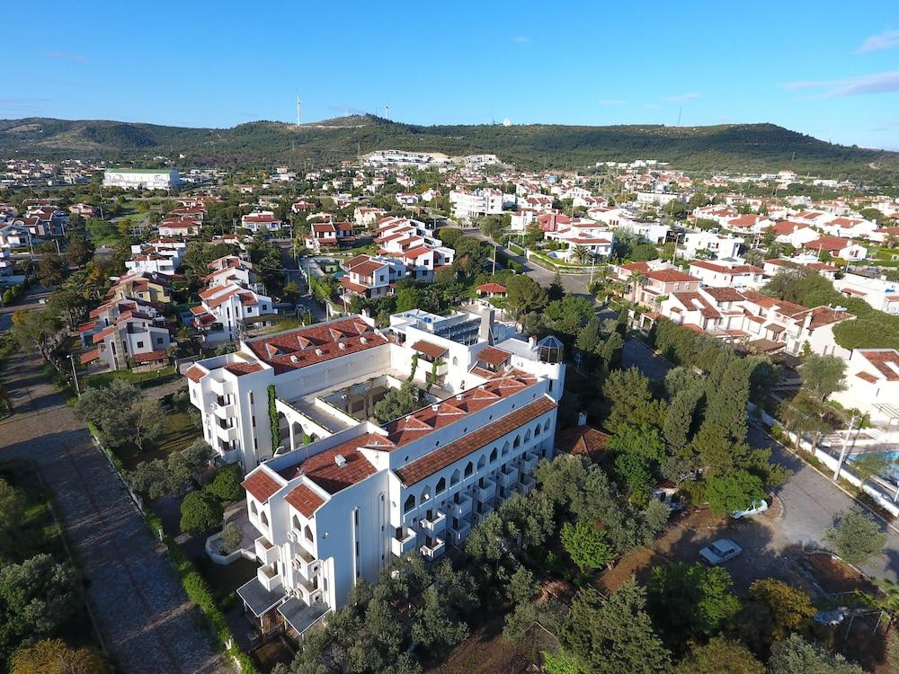 Arinnanda Otel - Aerial View