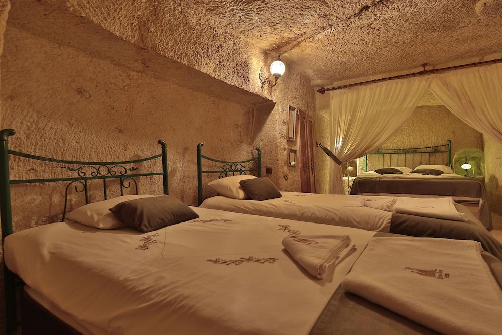 Turbel Cave House - Room