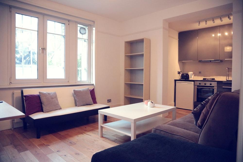 Flat1 Camden Road - Featured Image