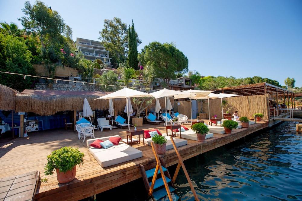Baldan Suites Hotel & Restaurant - Beach