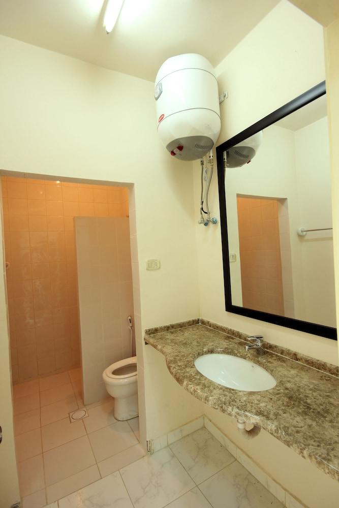 AL Wahi Furnished Suites - Bathroom