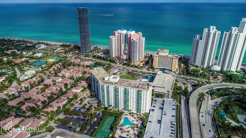 Sunny Miami Vacation - Aerial View