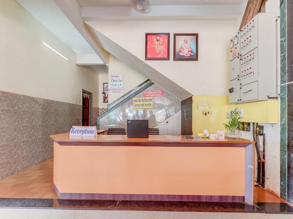 OYO 35940 Hotel Shree Swayambhu - Reception