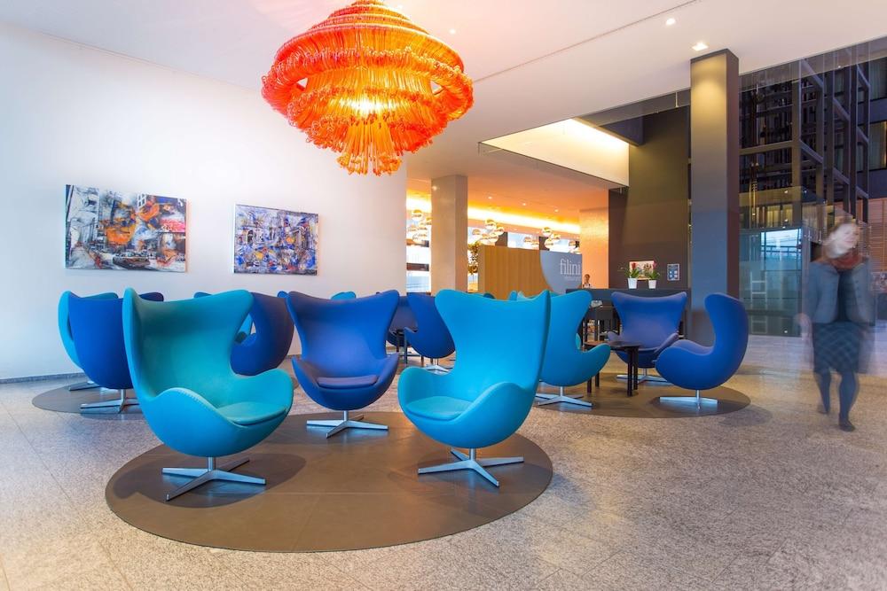 Radisson Blu Hotel Zurich Airport - Lobby