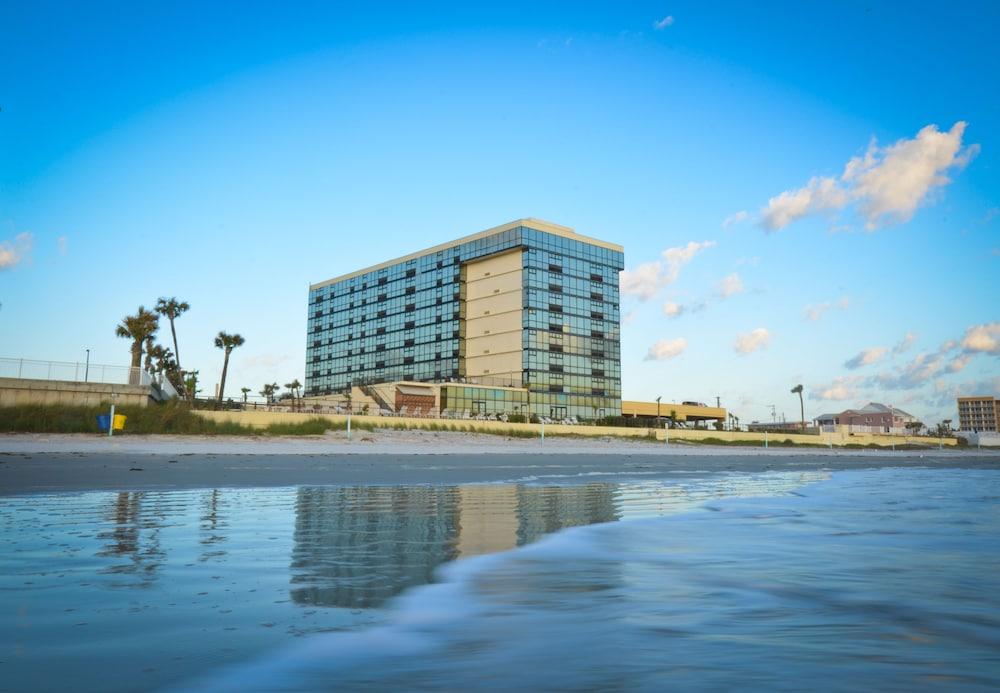 Daytona Beach Oceanside Inn - Exterior