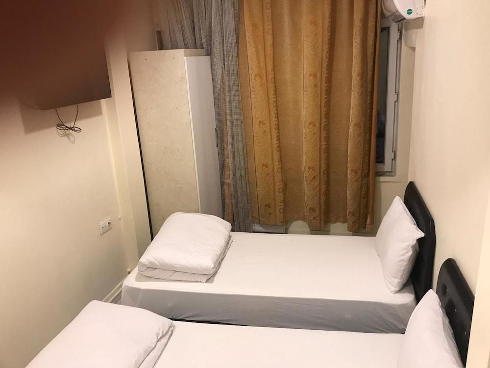 Petek Hotel - Room