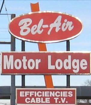 Bel-Air Motor Lodge - Exterior detail