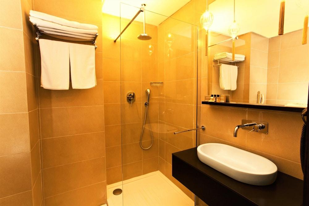 Bayramoglu Resort Hotel - Bathroom