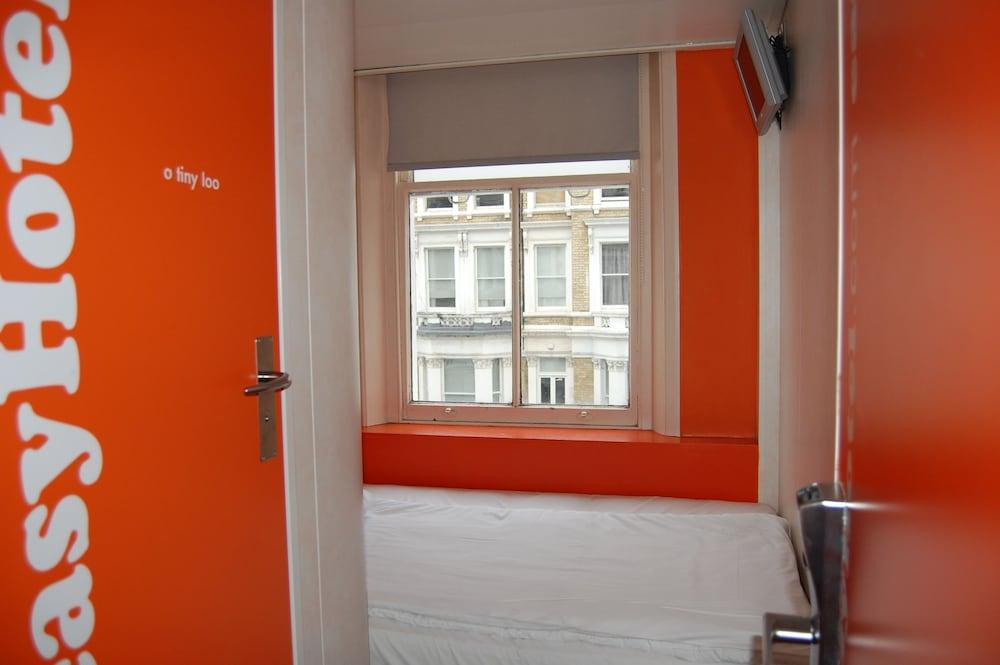 Easyhotel South Kensington - Room