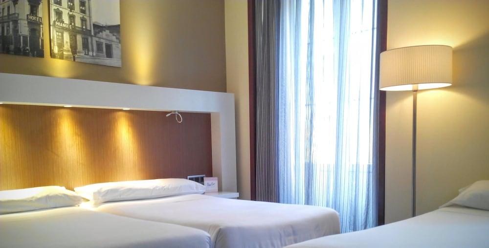 Gran Hotel España - Room