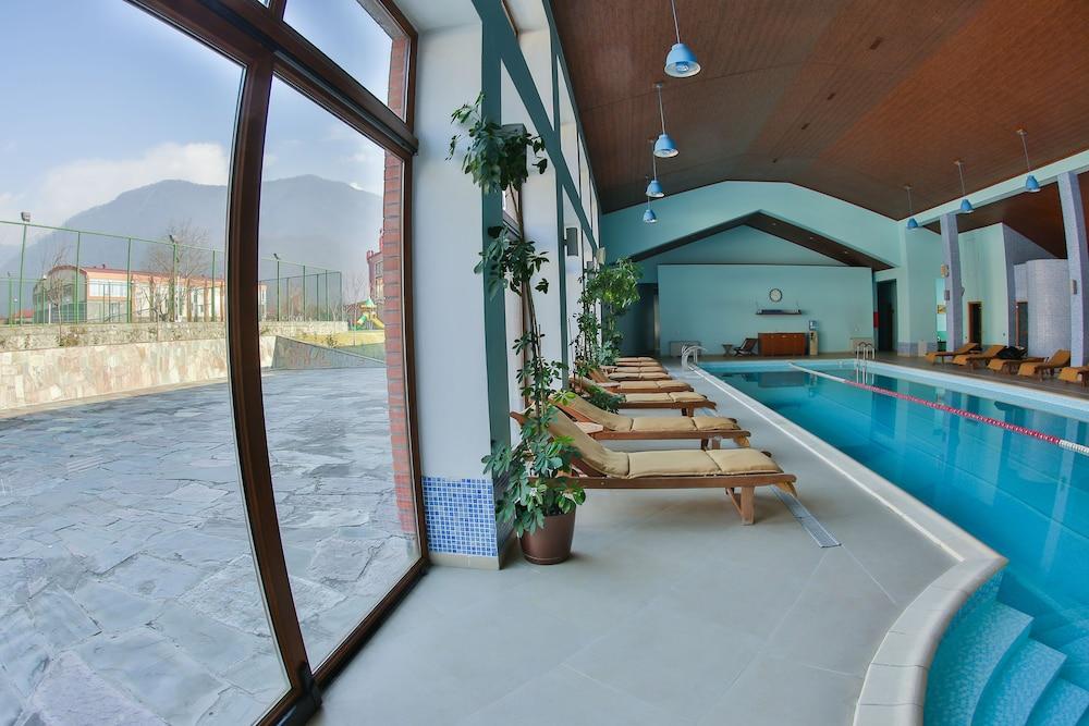 El Resort - Indoor Pool