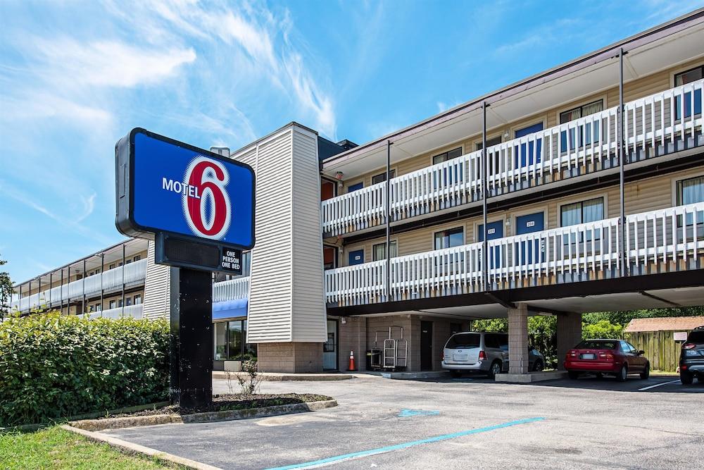Motel 6 Norfolk, VA - Oceanview - Featured Image
