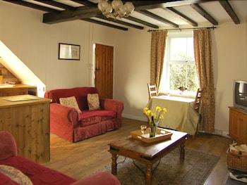 Harrogate Cottage - Living Area