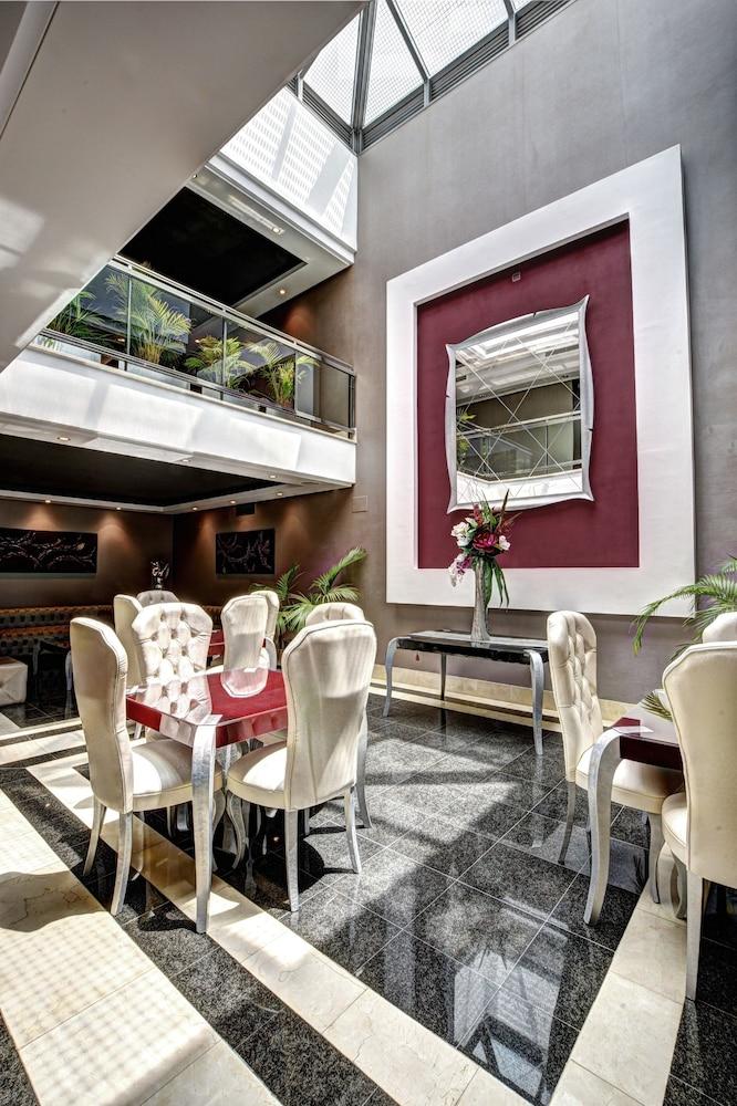 ArtPlatinum Suites & Apartments - Lobby Lounge
