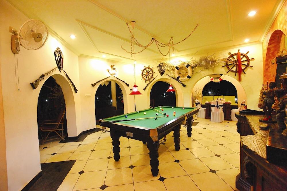 Emarald Ayurvedic Resort - Game Room